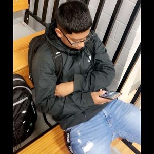 Meet your Posher, Carlos